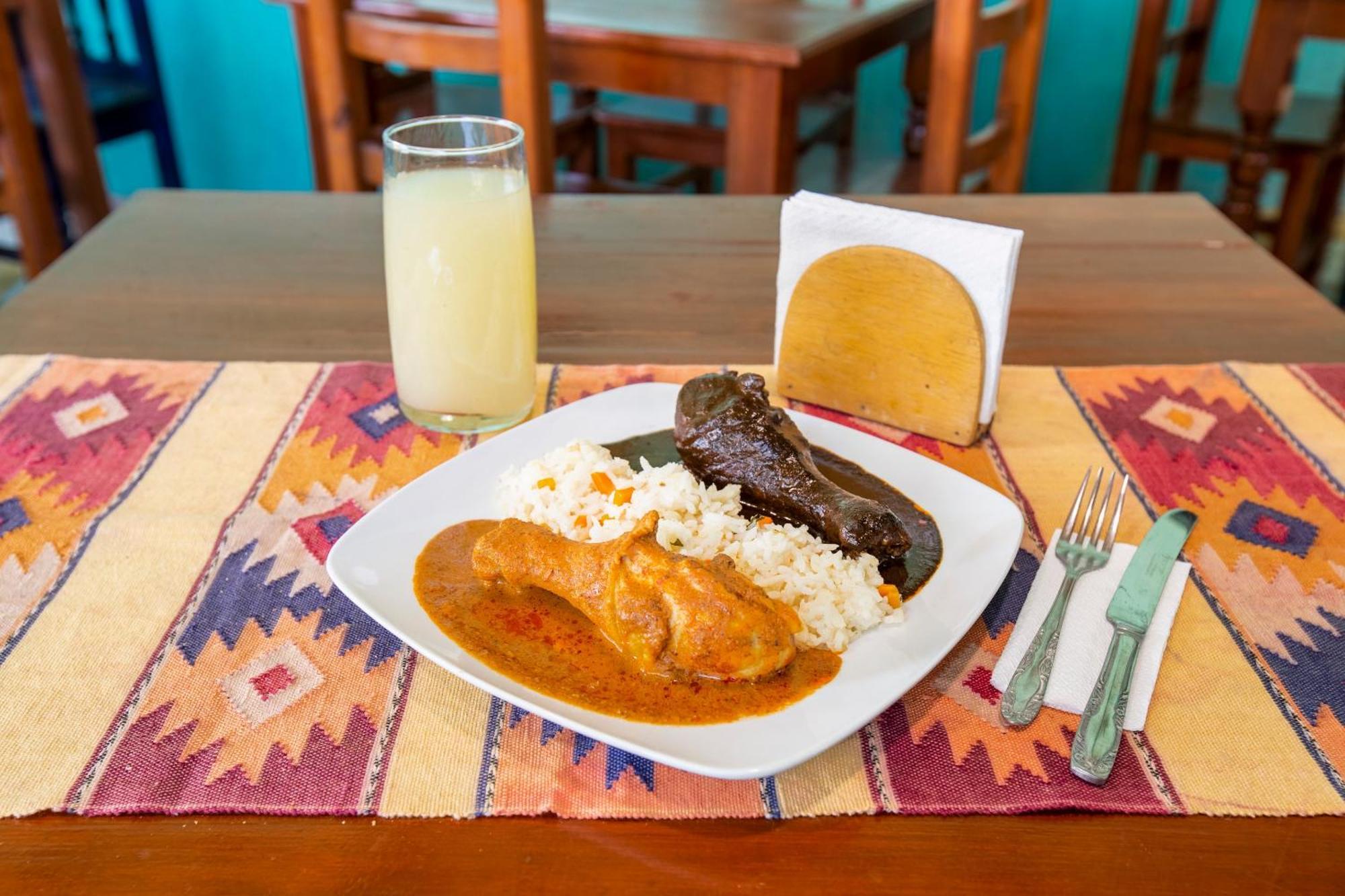 Oyo Hotel Y Restaurante Mitla, Oaxaca San Pablo Villa de Mitla Kültér fotó